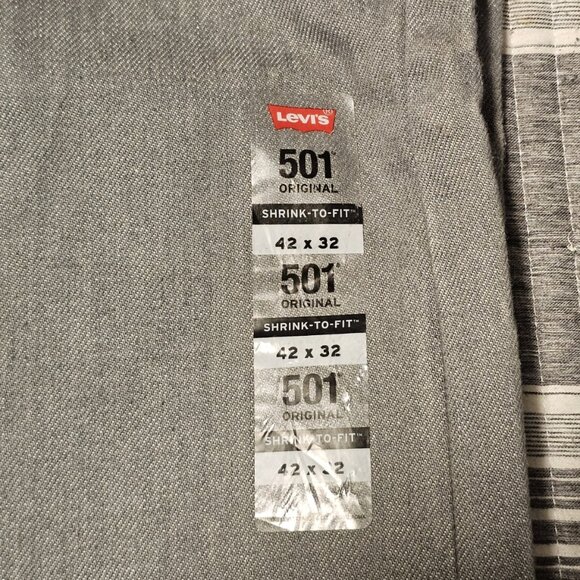 LEVI 501 Men's Jean Shrink-to-Fit Size 42x32 Original - Picture 5 of 9